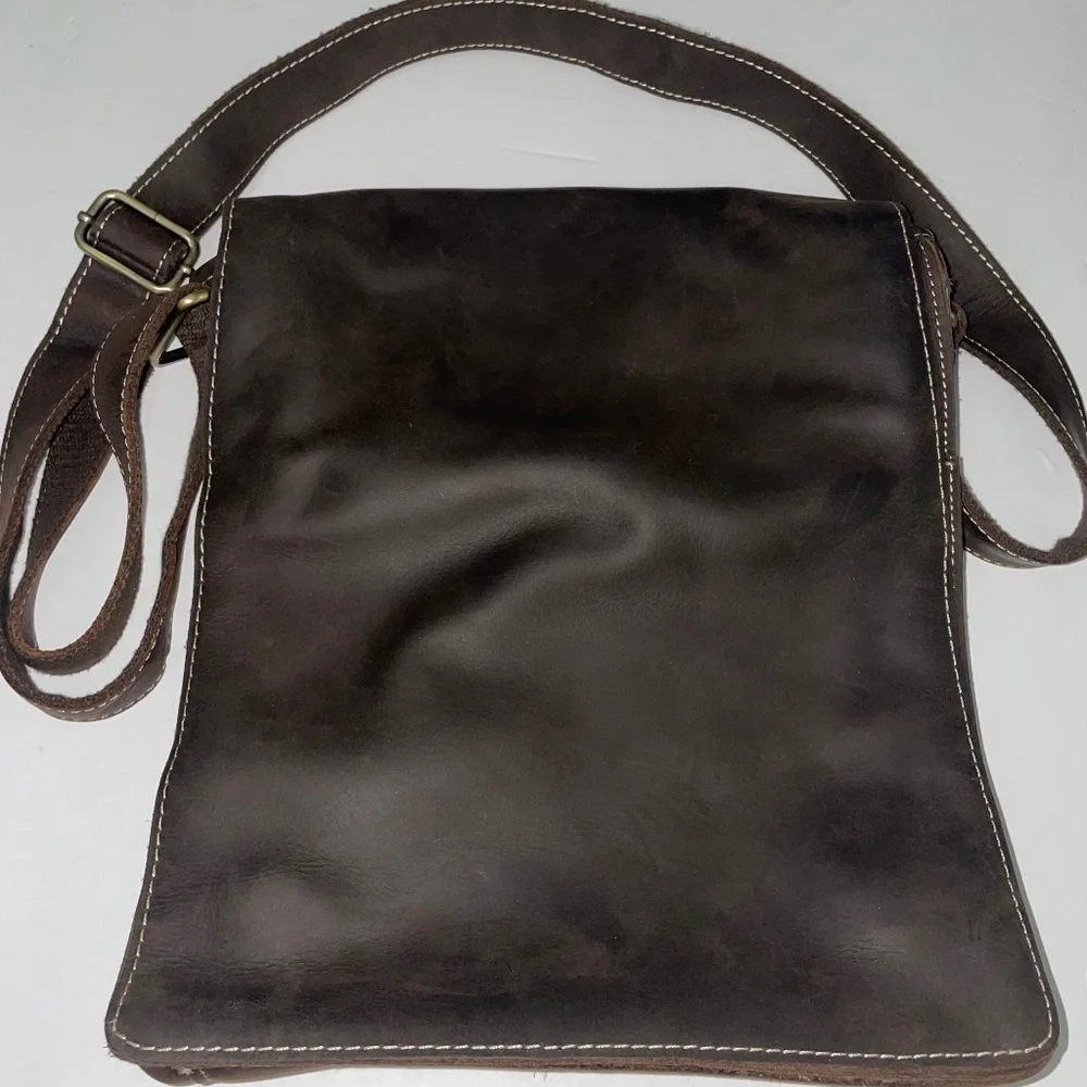 NWOT Leather Flap Over Messenger  Crossbody Bag For Men